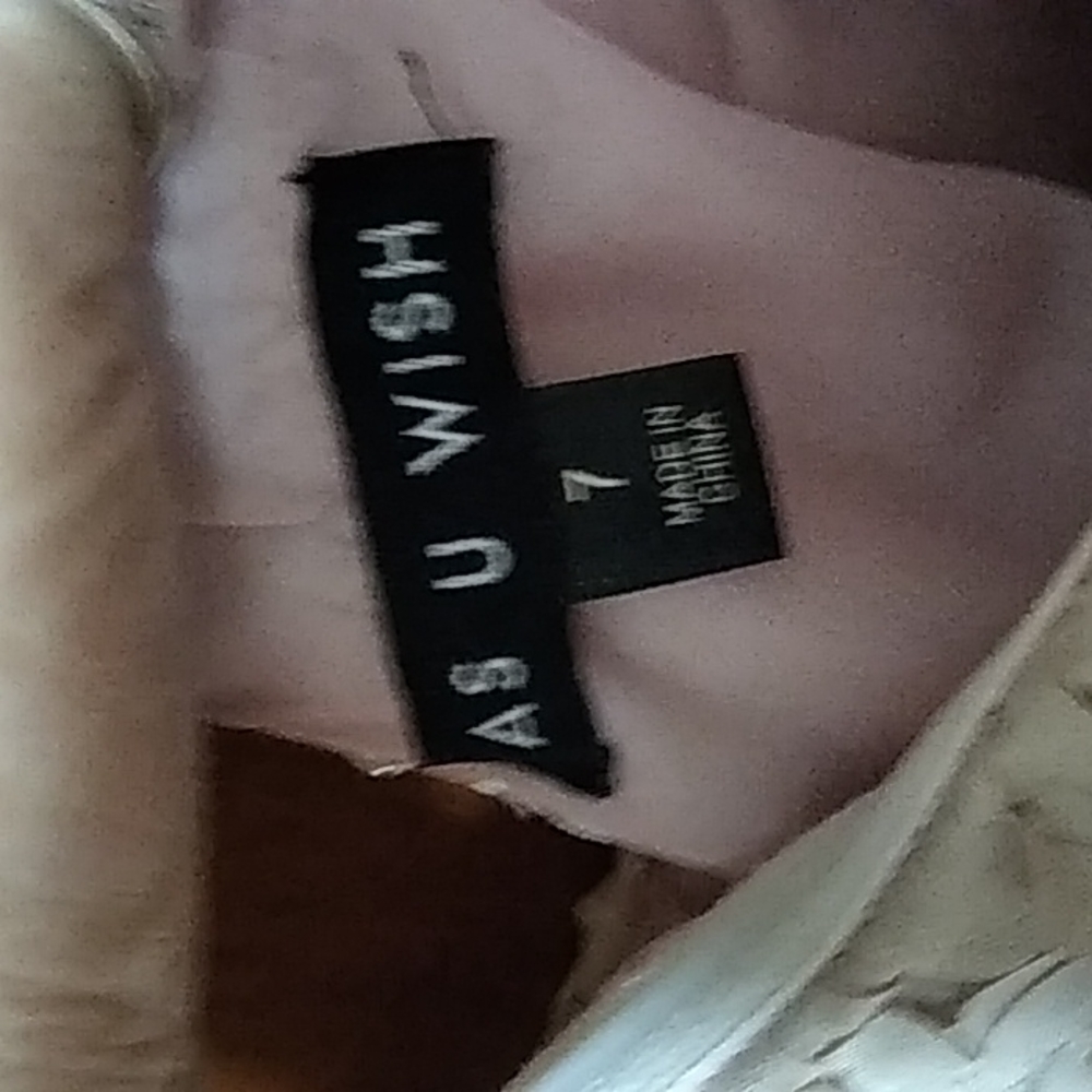 Dress - Picture 3 of 3